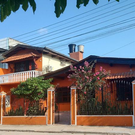 El Jaguar Casa Hotel Leticia Dış mekan fotoğraf